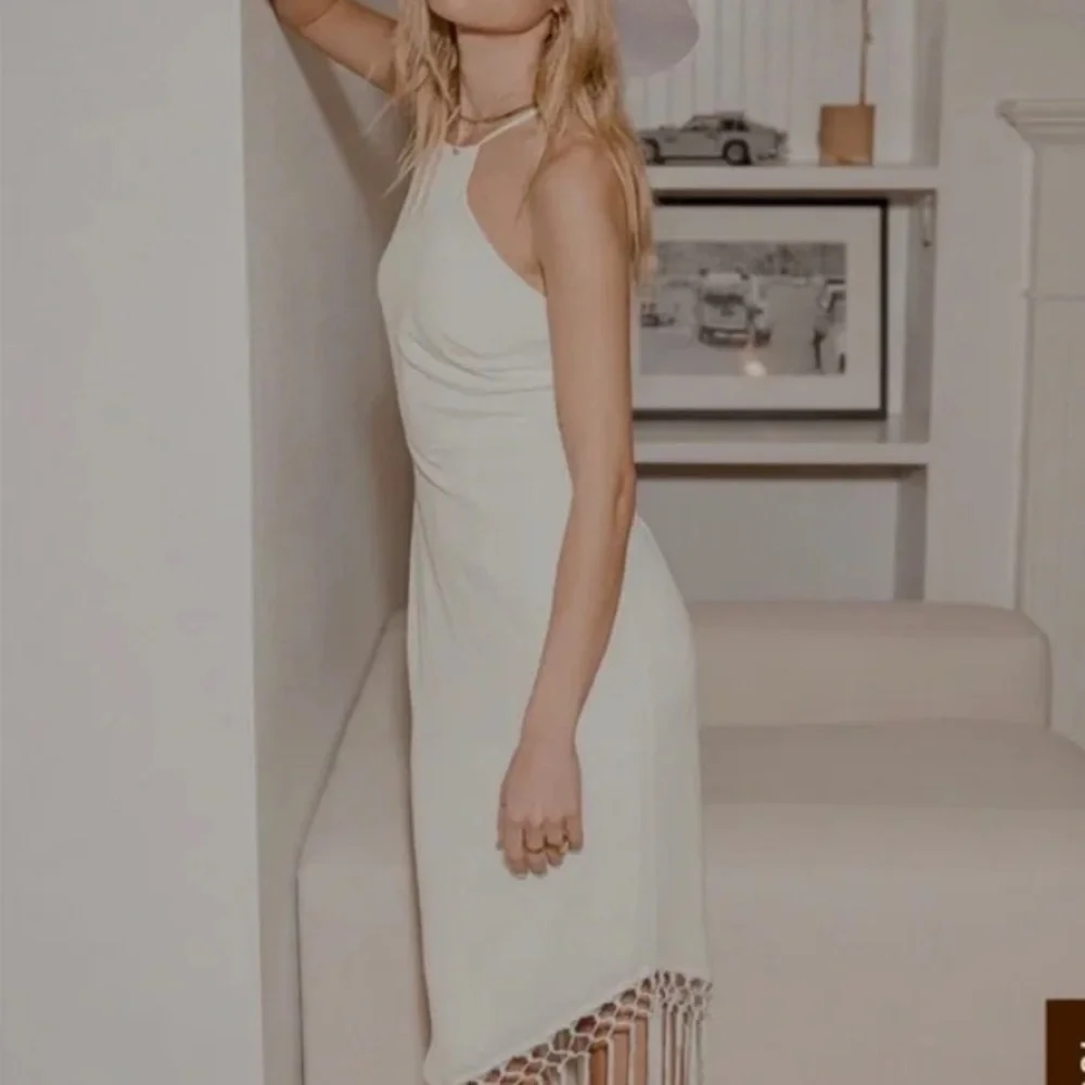 Lulus  Dress - Picture 4 of 9